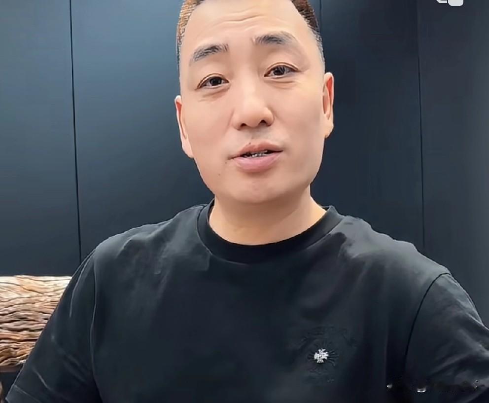 豪情龙哥座驾车牌：京A9999。一哥谈论ks早一批刷客大哥，渐退居幕后转电商！