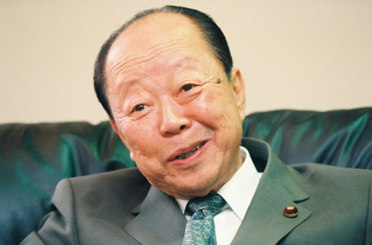 日本鬼子的合订本真的做也做不完，翻材料随手就能做起来。1976年，外务大臣（19