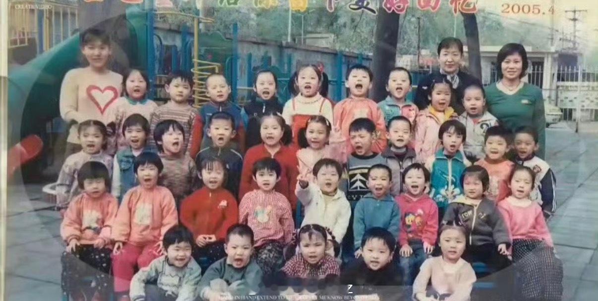 从幼儿园毕业照到上海交大再到清华！孙颖莎的每一步都在发光，赛场与学业双登顶的她太