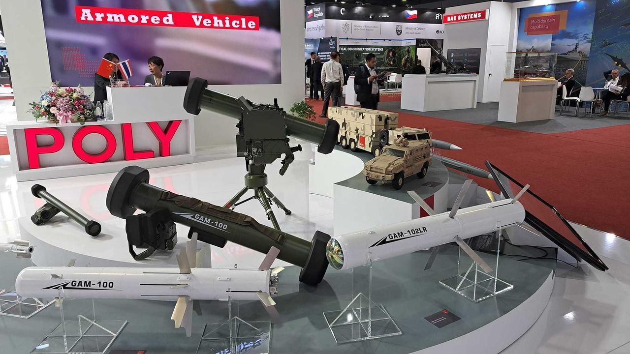 泰国一些网民有点急了！泰国军队缴获了柬埔寨军队的反坦克导弹，而且是东方大国产