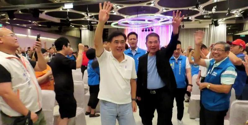 公开力挺郝龙斌选党主席钟东锦赞郝最有客家味苗栗县长钟东锦今晚（29日）在