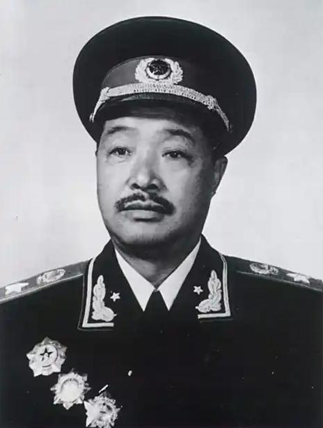1969年，贺龙元帅含冤离世，可当大家发现幕后真凶时，周总理却说“算了吧”，这个
