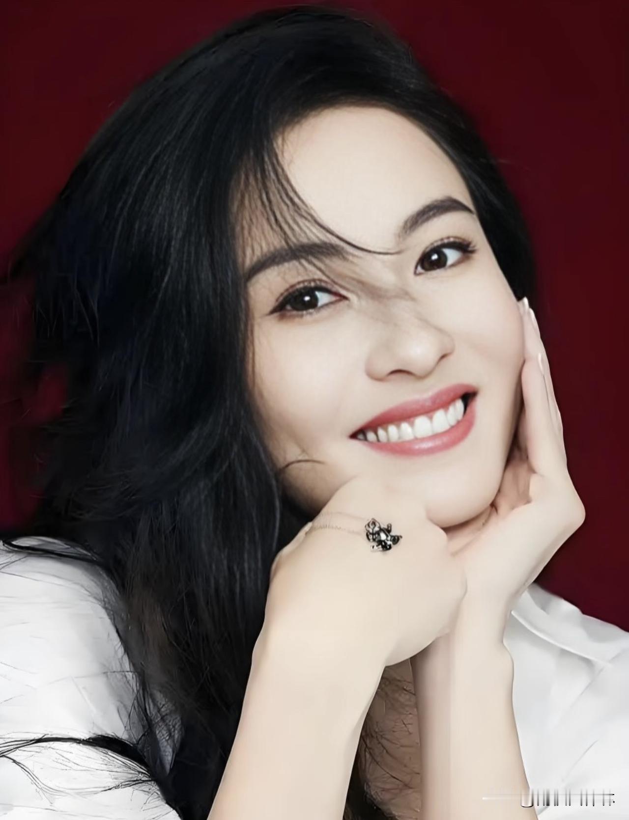 网上有张柏芝的录音我反反复复的听了好几遍感受最强烈的不是绝望，是被现实狠狠地