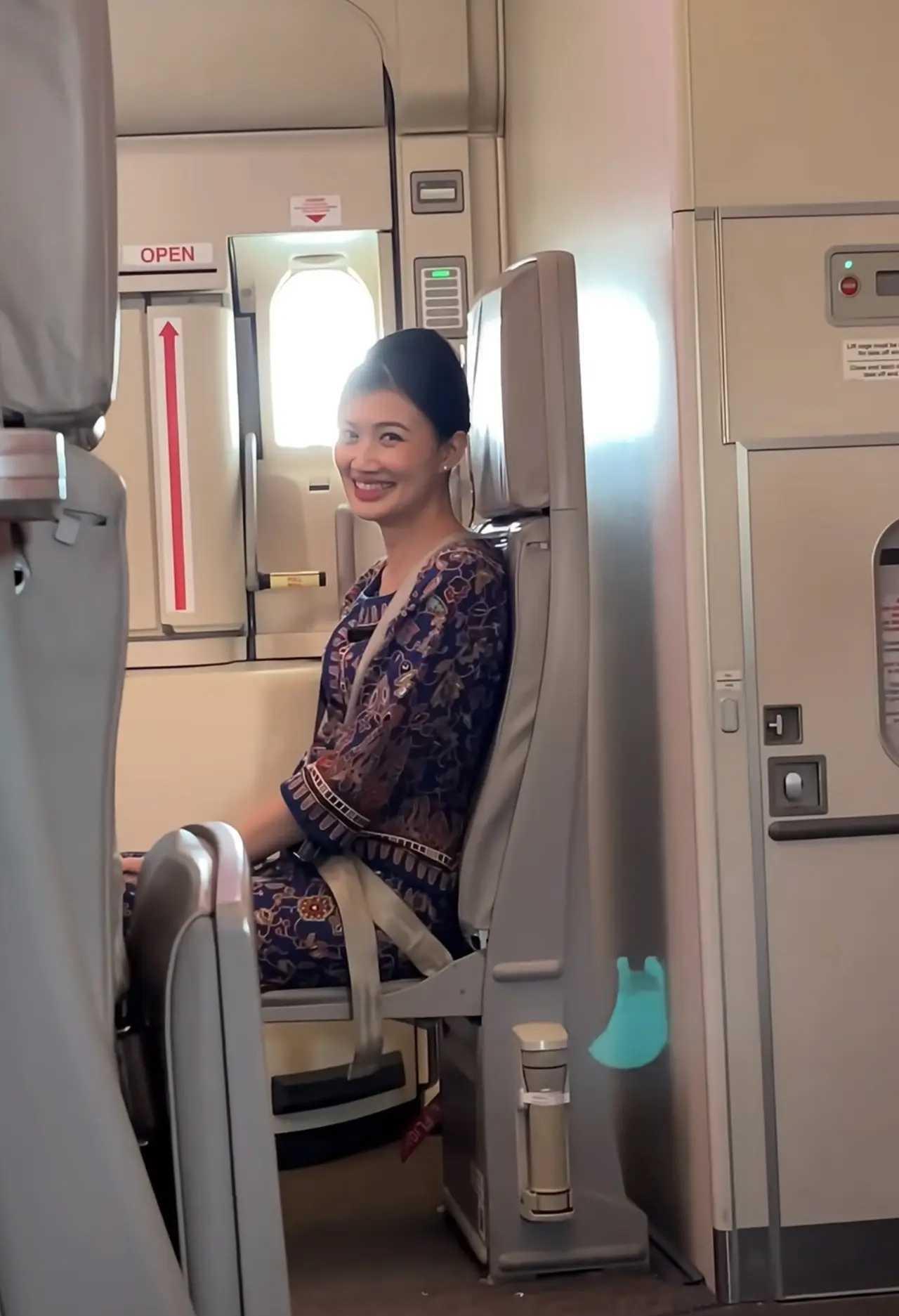 我要怎样才能要到她的微信​​​