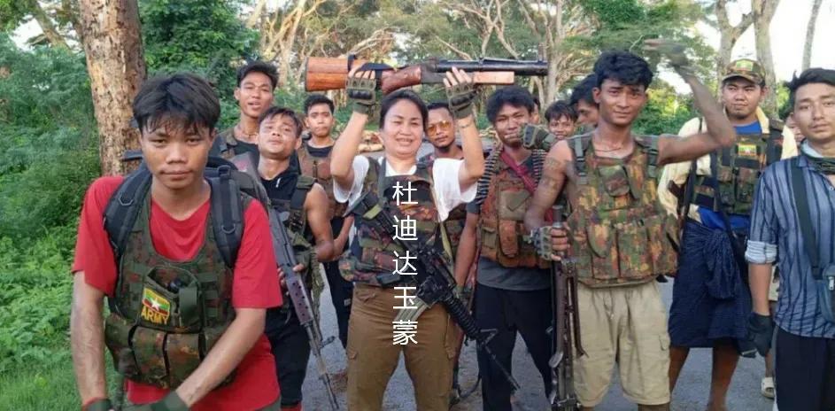 缅甸政府的特色就是每一个城市都有民团武装，这个民团武装也是最坏事的武装势力。实际