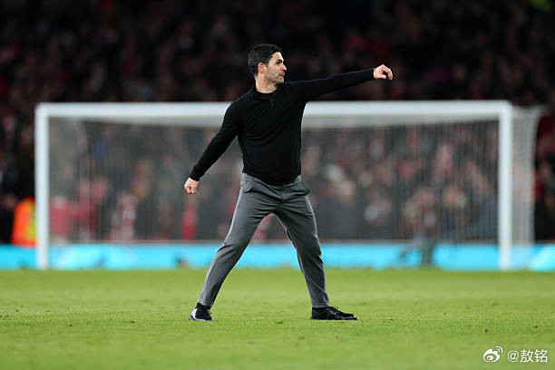 阿森纳MOTD罗列了一项数据，本赛季英超联赛，替补出场参与助攻和进球，阿森纳2