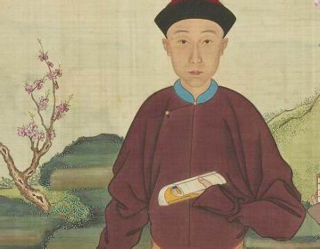 乾隆年间，乾隆的弟弟弘昼，当着百官和乾隆的面，直接把军机大臣讷亲，一脚踹到地上，
