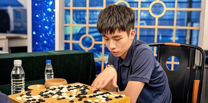 第30届LG杯世界围棋棋王战，决赛三番棋将于2026年1月19日至22日进行，由