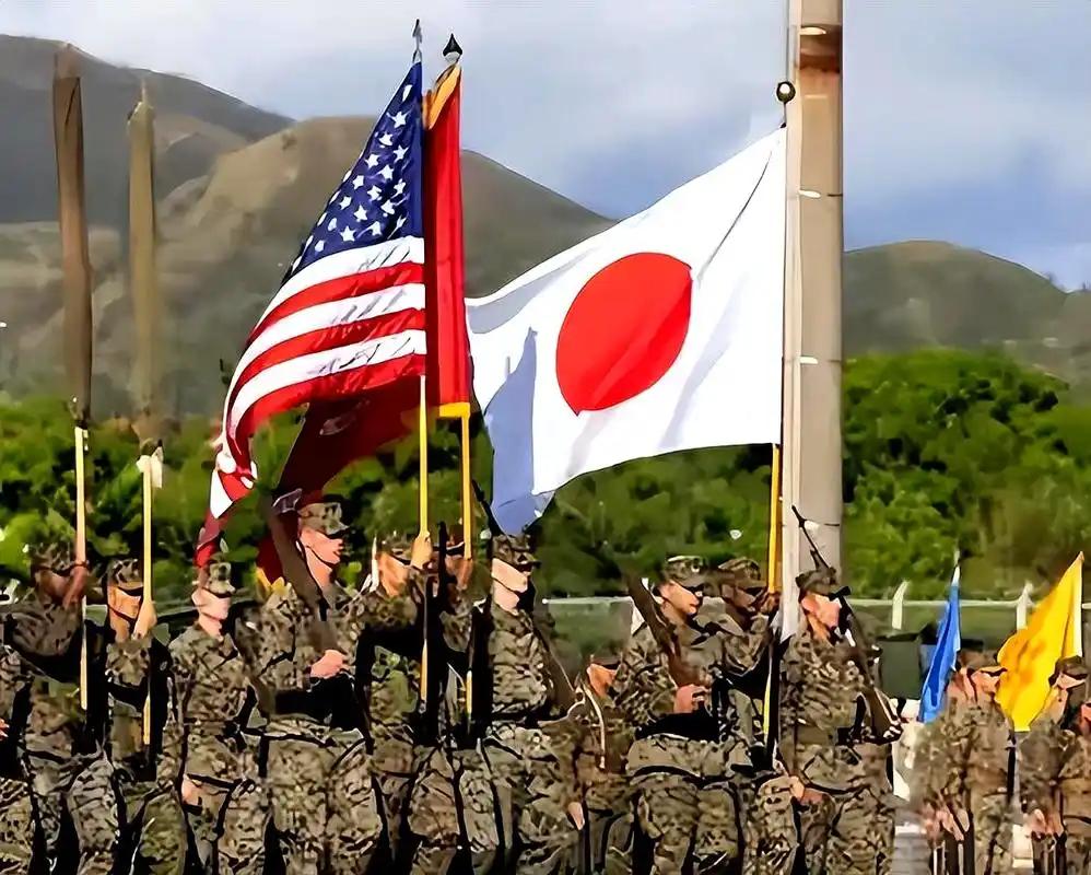 日本是否想先开第一枪很好判断，驻日美军撤离是个明显的信号。日本肯定不敢抛开美国，