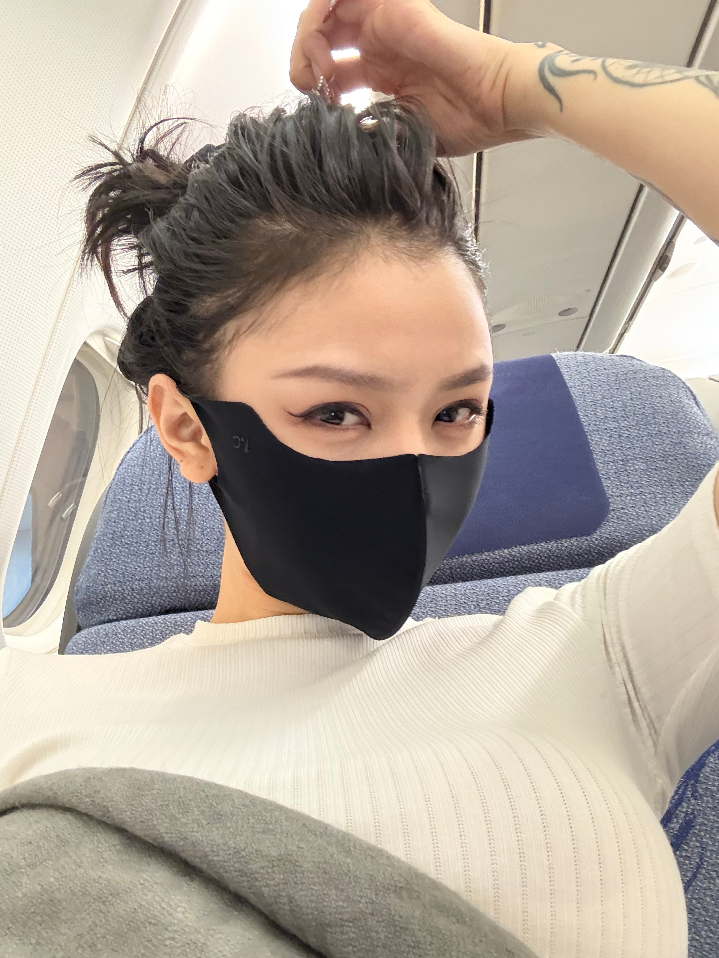 回家回家我太想我女儿了落地跑回去先亲一口​​​
