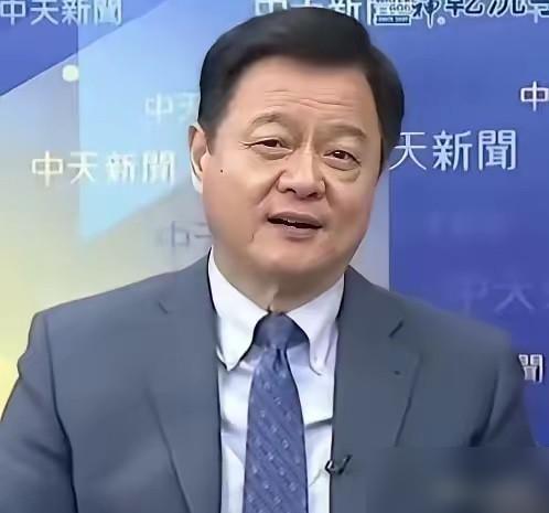 5月15日，台湾旺旺集团副董事长周锡伟说：不要以为大陆就没有鹰派，没有主战派，没