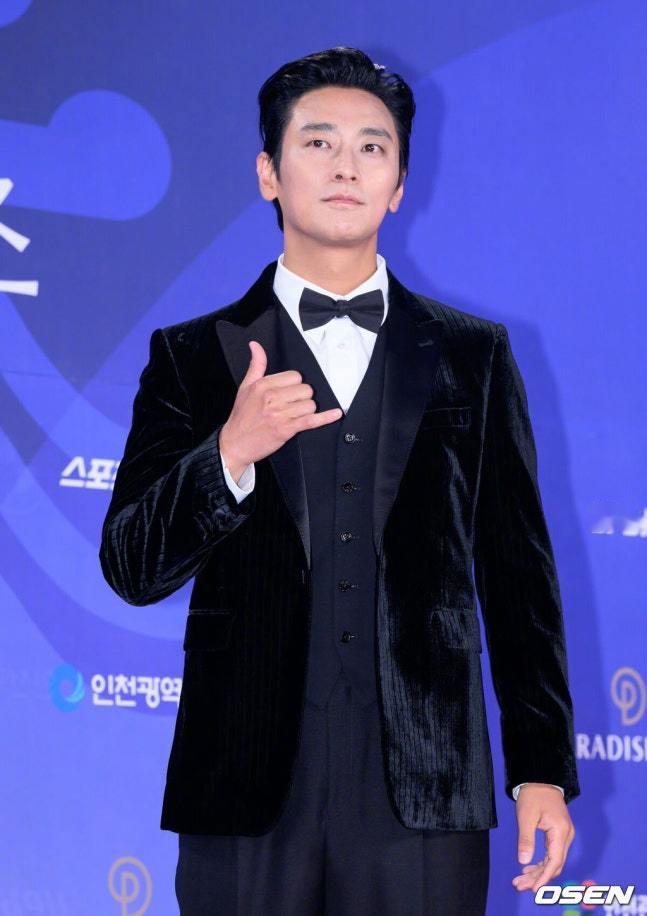 朱智勋有望出演新剧韩剧局内人，合作李星民。该剧为电影《局内