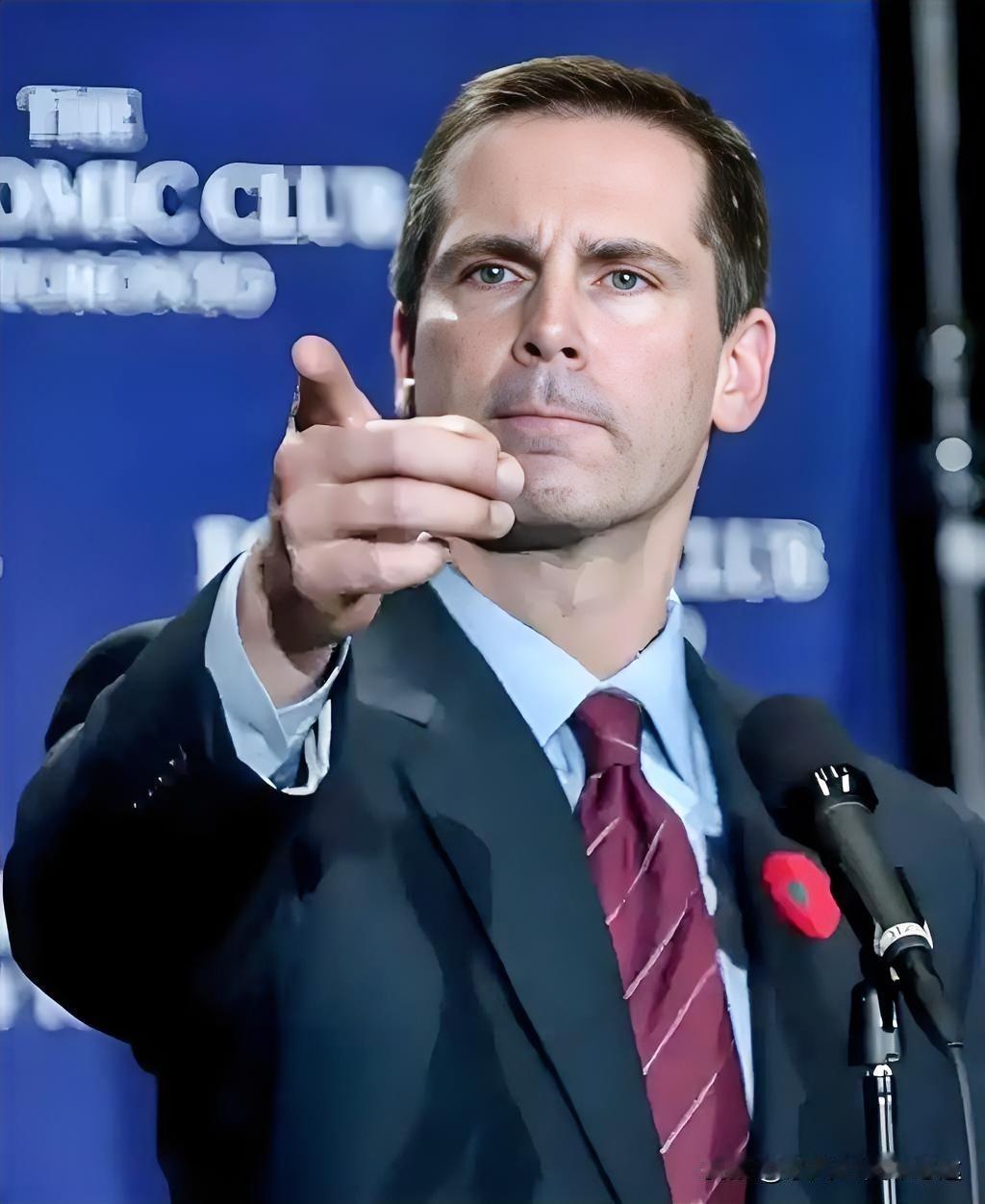 加拿大消息！2025年12月4日，就在乌克兰前线战事胶着之际，加拿大又开出了