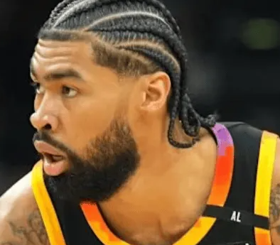 太阳愿意用尼克-理查兹去换一个次轮签。说道：“由于理查兹已经不在菲尼克斯的轮换