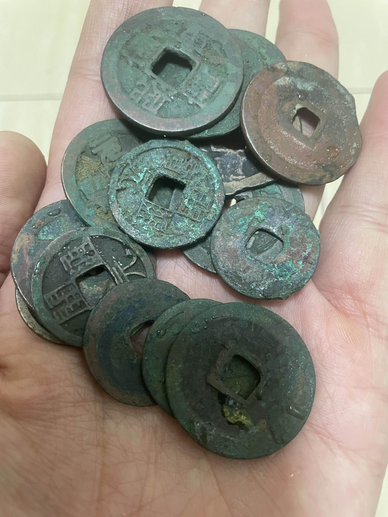 懂行的朋友你们是怎么清洗宋代钱币的？