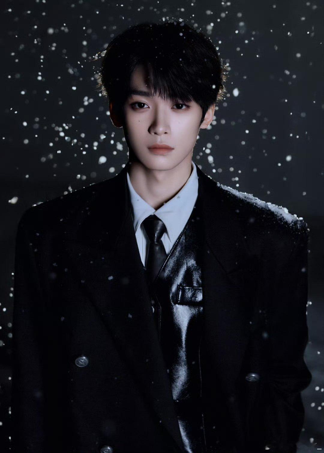 娱乐梓渝下雪晒照梓渝雪中执伞梓渝雪中执伞，小梓渝这个帅