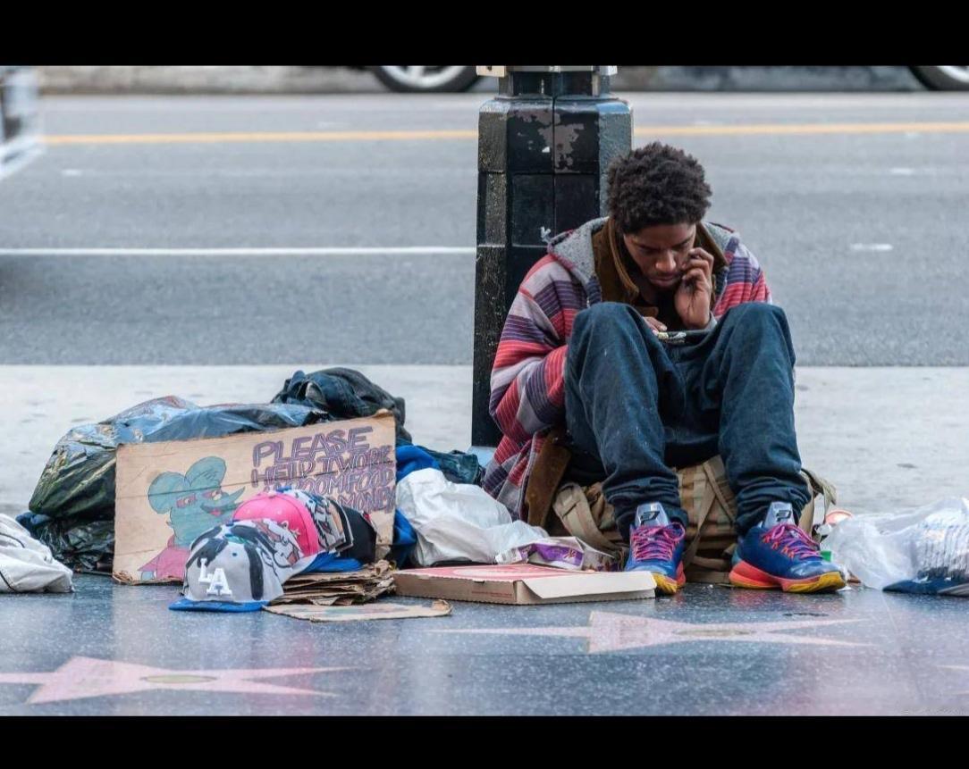 很多人替牢A可惜，提出斩杀线概念，让他没拿到博士学位！即使他不走，他导师还敢再留