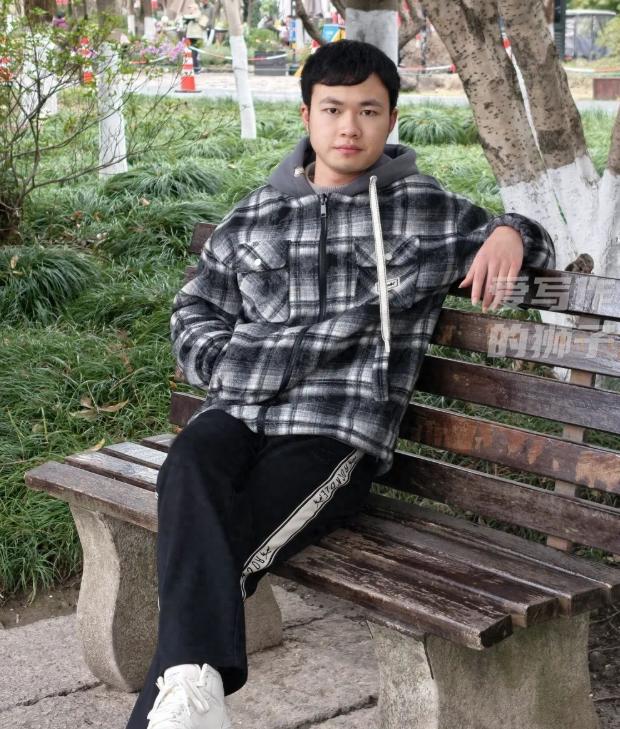 浙江一男生去年考上北大，放弃了！今年又拼了一次，爸爸说当时全家100个反对；