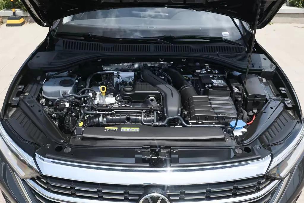 EA211EVO2发动机，马力比老1.4T大了10匹，提速快了0.4秒，官方油