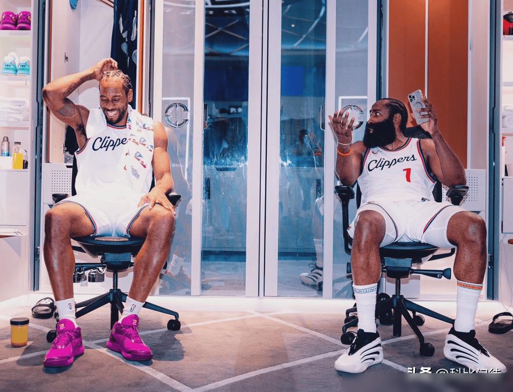 2026年2月NBA交易截止日，快船把效力七年的首发中锋祖巴茨，还有科比·布朗打