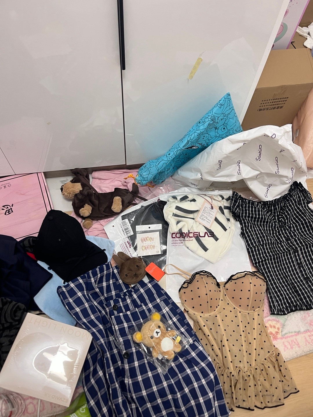 这个天气我是真无能为力出门拍照😖无法呼吸的程度🥵​​​