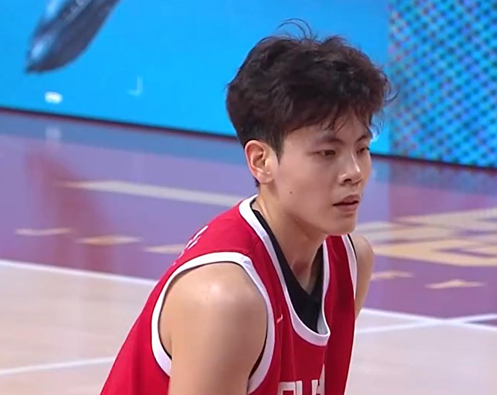 中国女篮二番战轻取巴西，全看队友发挥，这四人太无私相较于第一场加时险胜，中国女