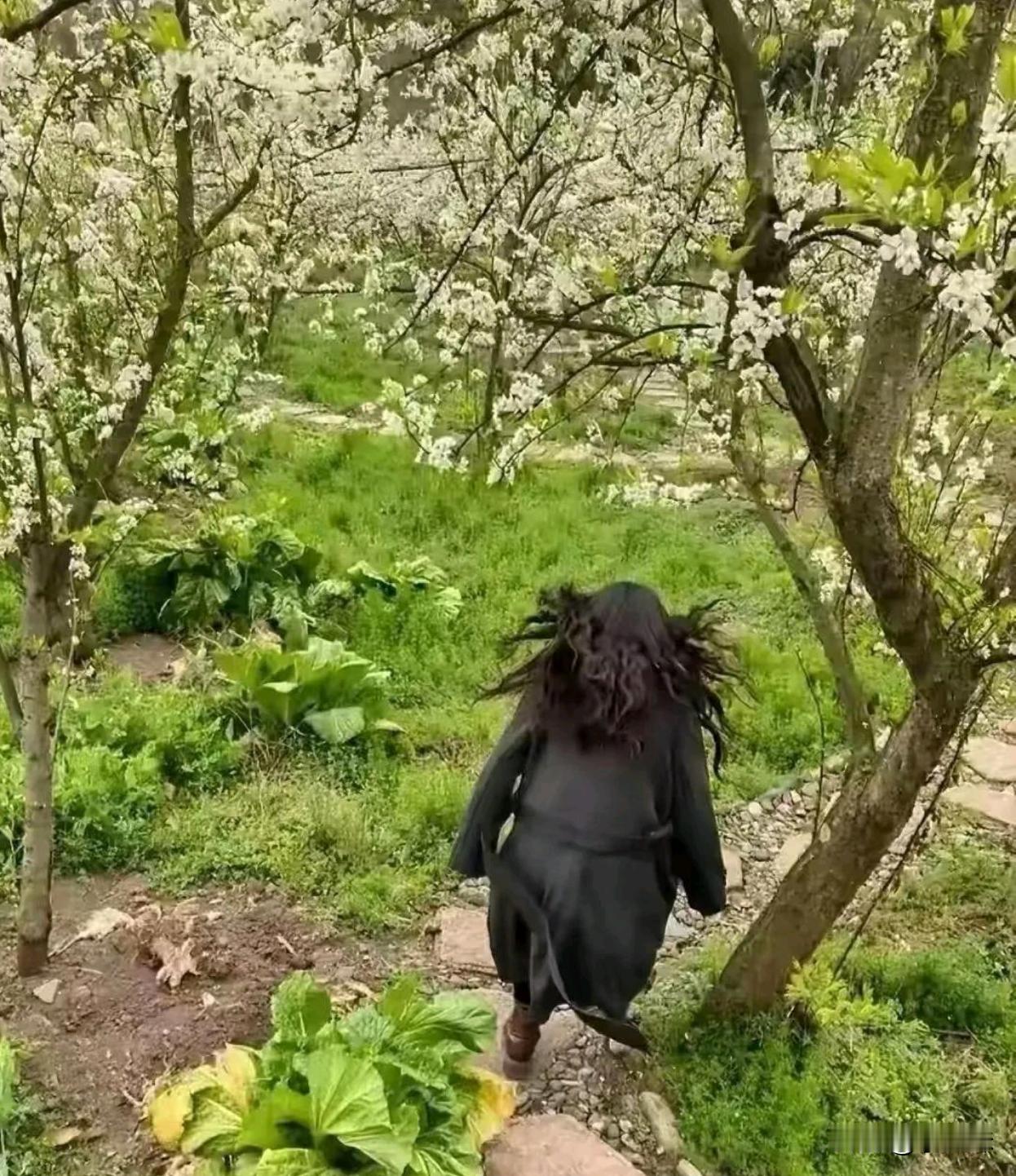 朋友叫我给他拍一下照，刚拍完就把我拉黑了，这拍的哪里有问题吗？