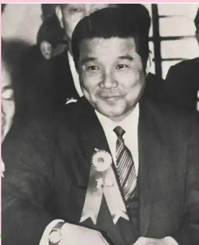 五亿探长吕乐，被香港廉署追了34年，最后在温哥华病房里走完一辈子，90岁，算寿终