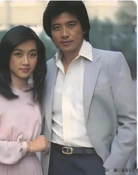 秦汉和吕秀玲早期合影太般配了！感觉秦汉和吕秀玲在一起比和林青霞都般配，吕秀玲更加