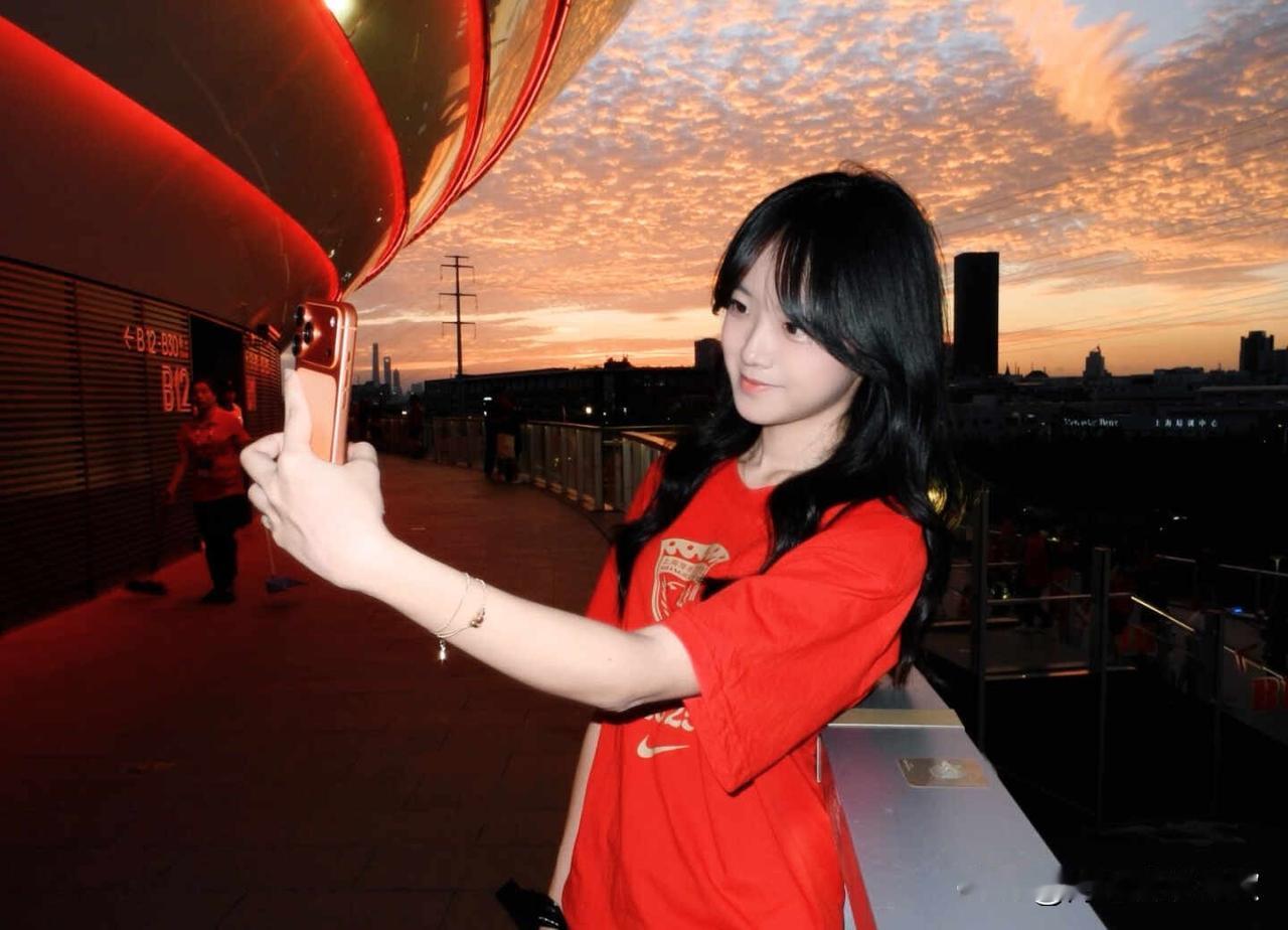 🌇夕阳+白玉碗太美了。太美了。太美了。摄影师@Petersphotogra