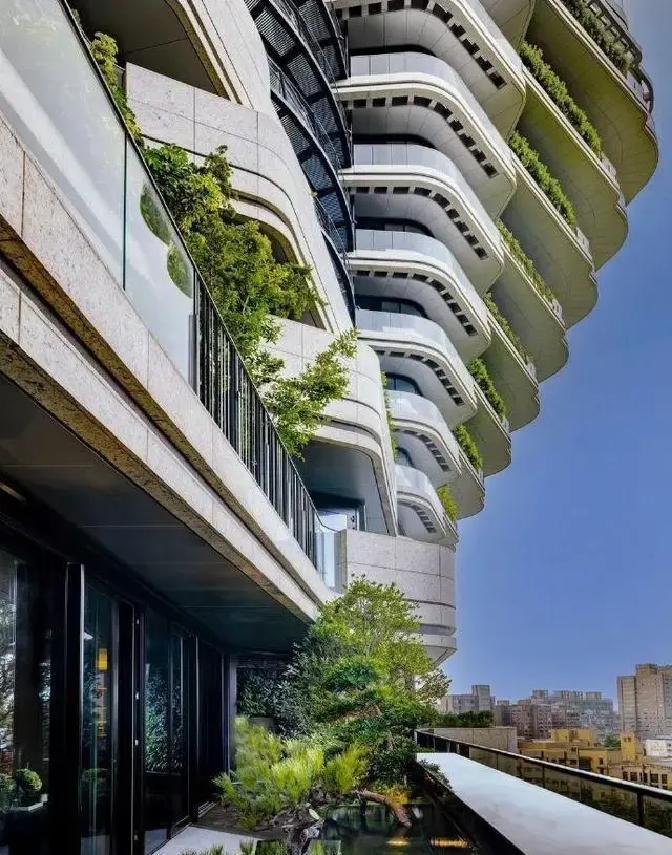 2026年初，台北信义区那套豪宅闹得沸沸扬扬，具俊晔签字放弃继承大S遗产，却留下