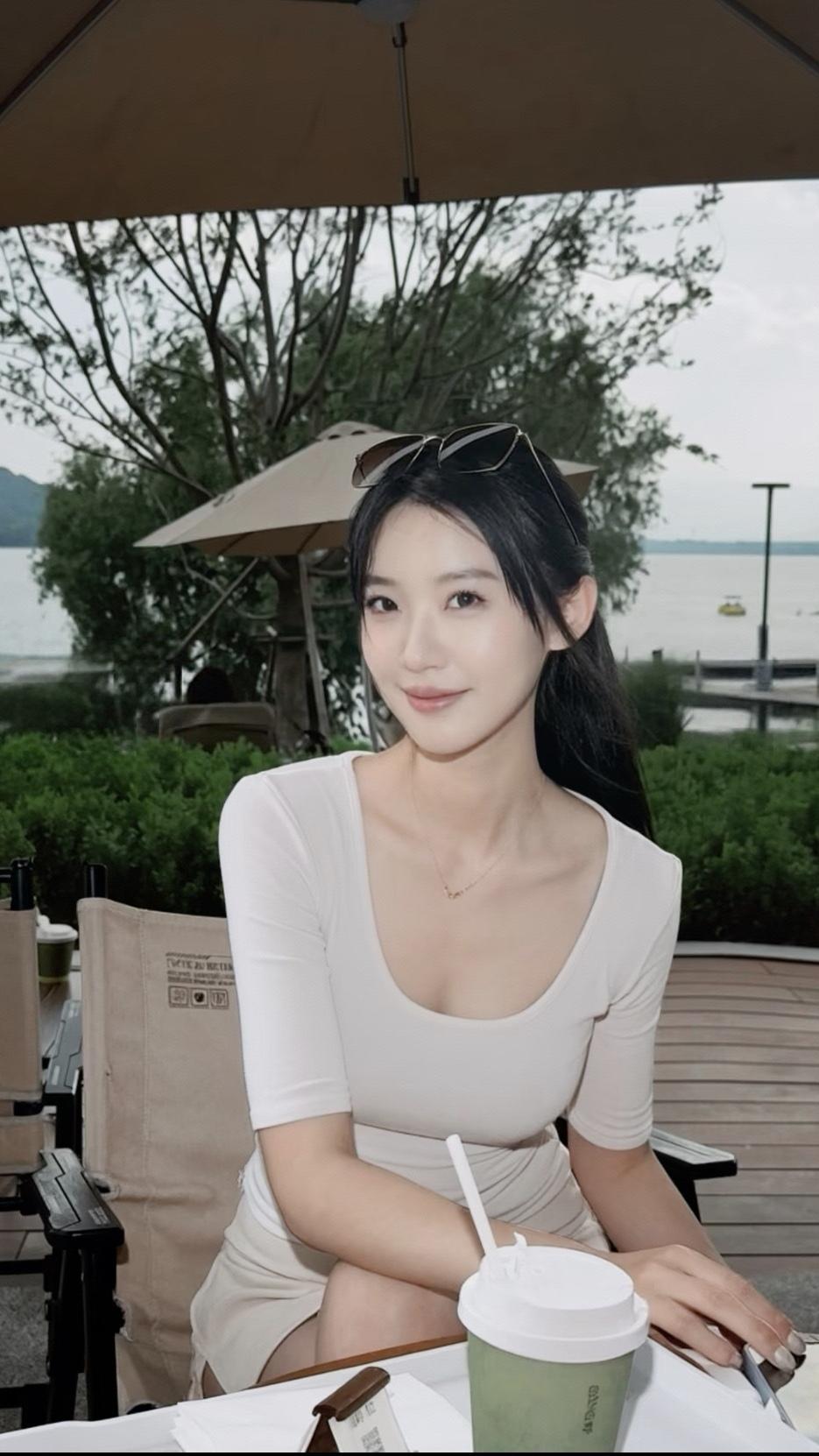 夏日的清凉，是一抹清新的色彩