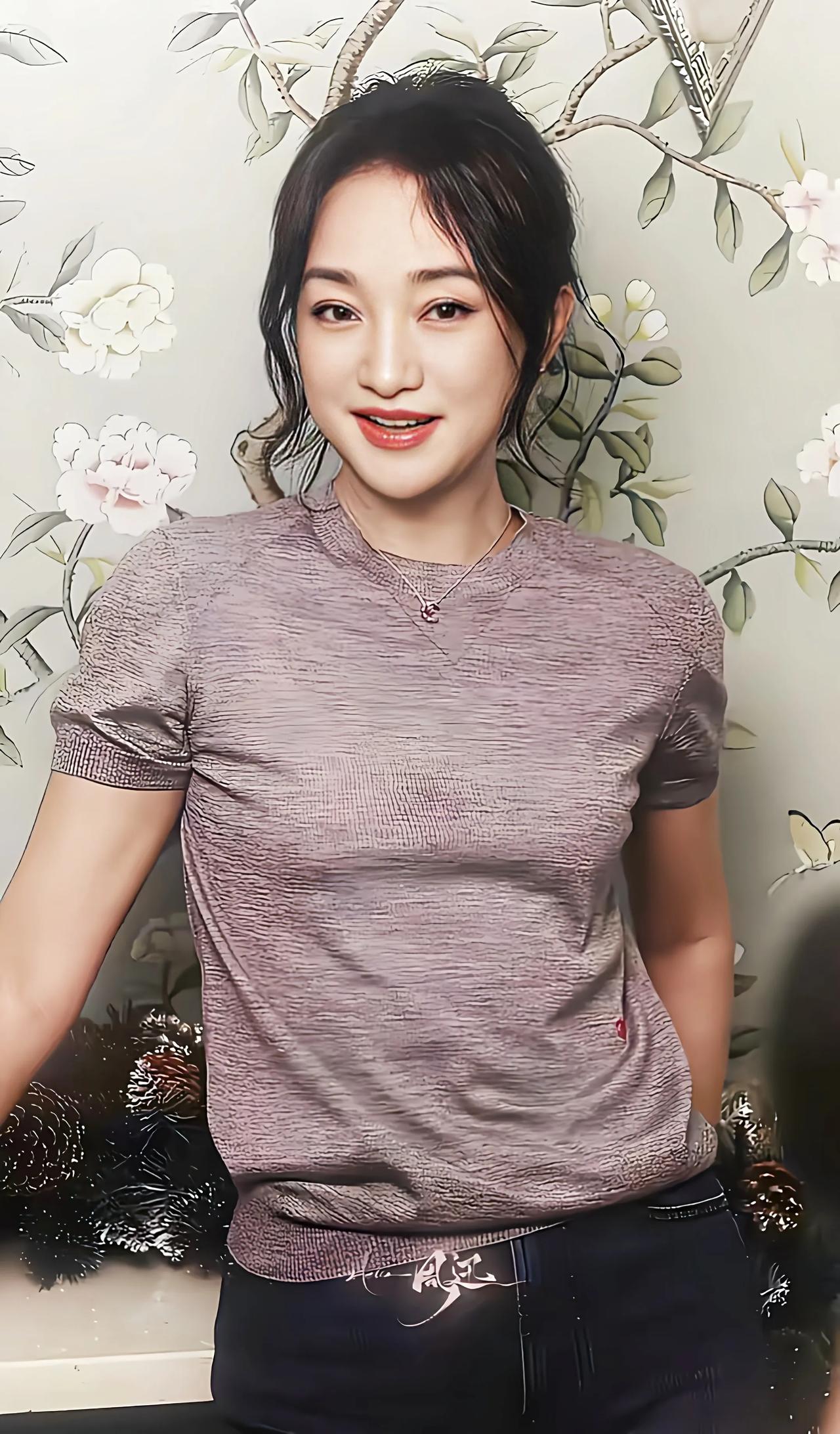 周迅好像有段时间不拍戏了？是不想拍，还是没人找？其实没那么复杂。演技她从来不