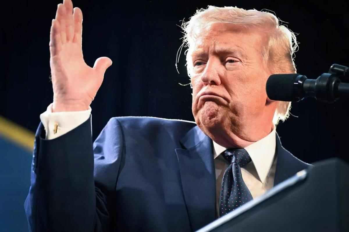 特朗普喊停中东战事，弹药库见底了，稀土卡脖子真不是吓唬人3月9号，特朗普在电