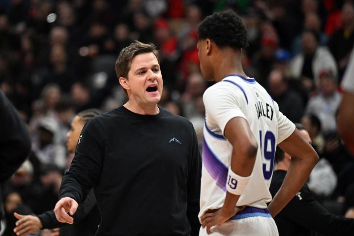 爵士这摆烂方式，要挨罚款了！1、最后5分钟，领先6分，此后仅得2分2、三分9