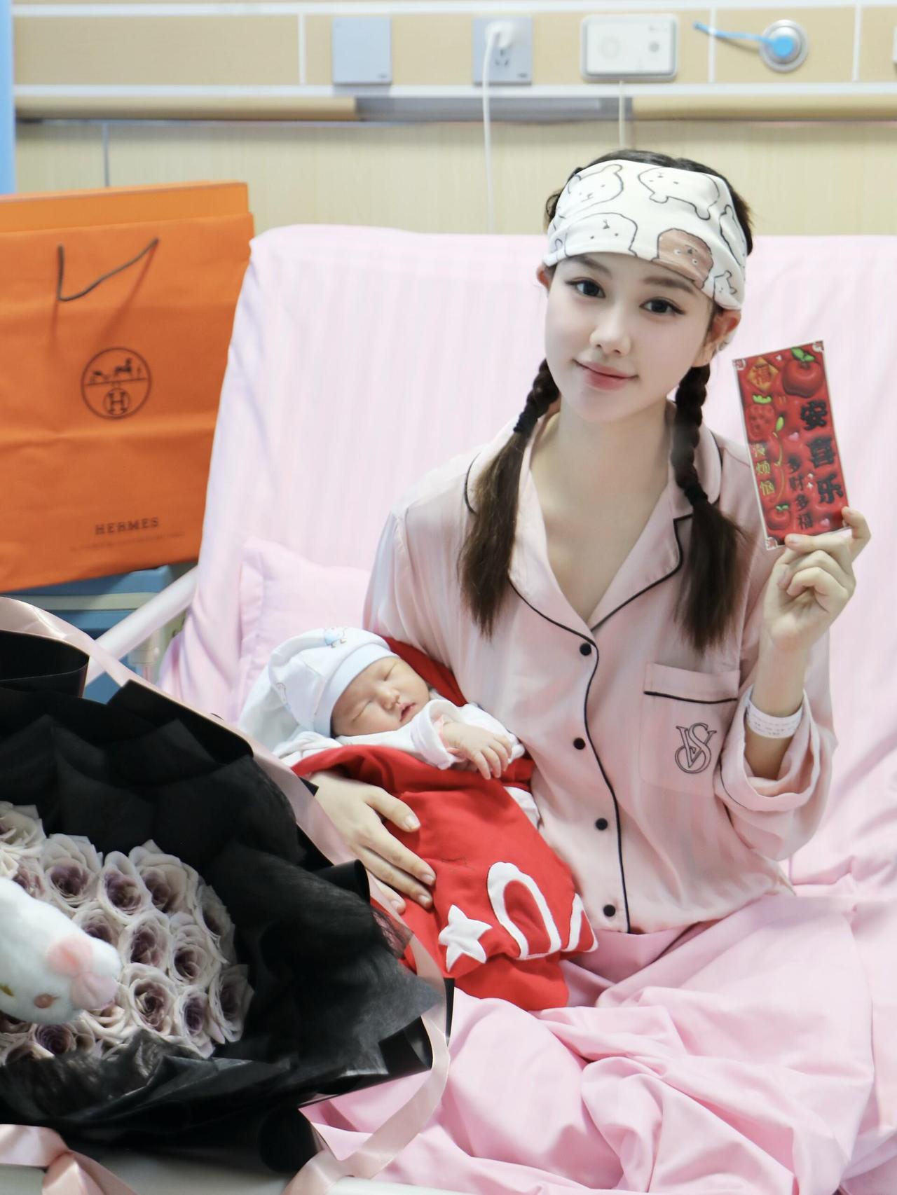 剖腹产已生，一胎顺，二胎剖姐妹们有任何问题都可以留言哦.现在剖腹产手术