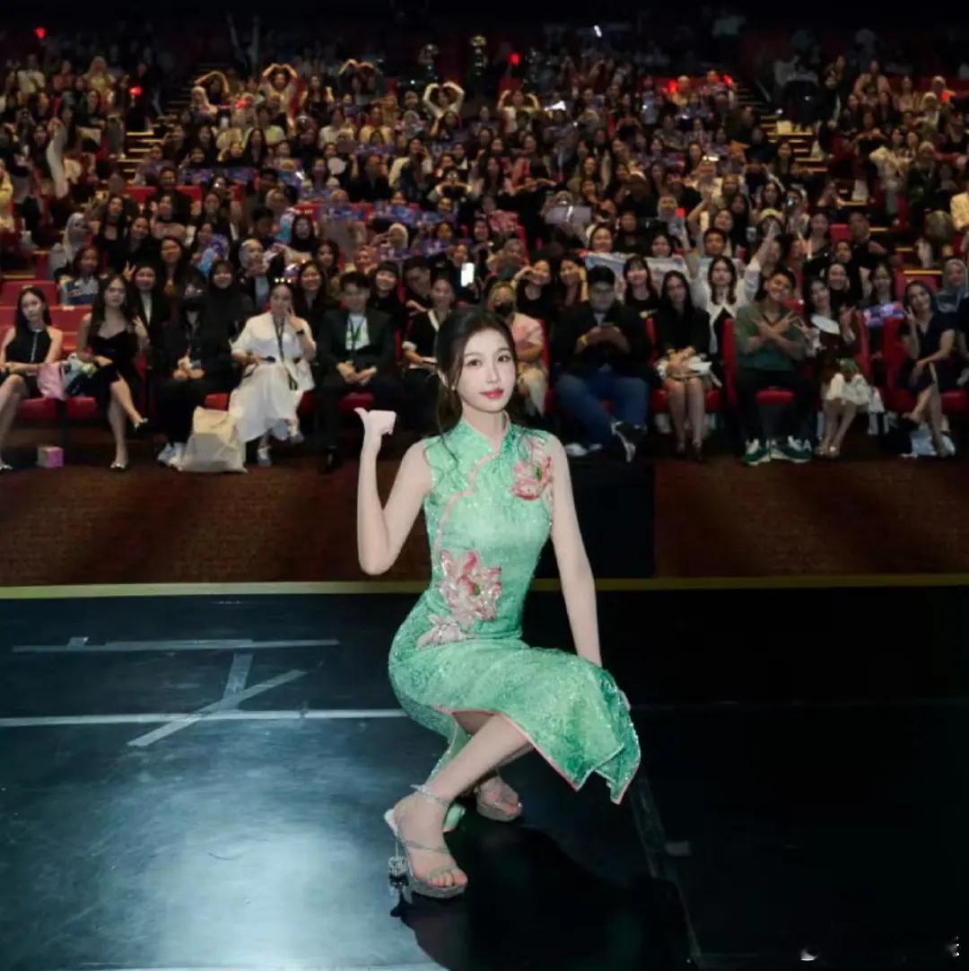 这是一个人吗？仿佛看到了网恋翻车现场，求修图师的心理阴影面积