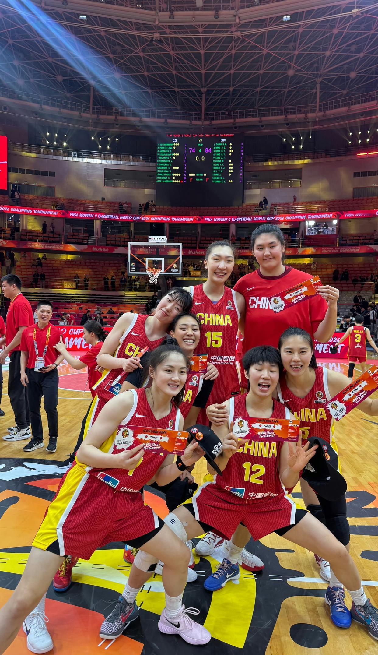 凌晨3点出抽签结果，希望中国女篮会跟谁一组？既然作为一名支持中国女篮的观众，