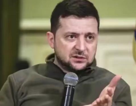 乌克兰为什么到现在也不愿意投降？说白了，不是乌克兰不想，而是在西方国家的安排下，