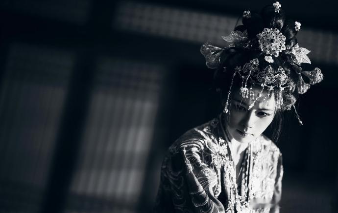 青雾风鸣、唐宫奇案我的评分：白鹿开播发文《唐宫奇案》已经正式开播了，真的