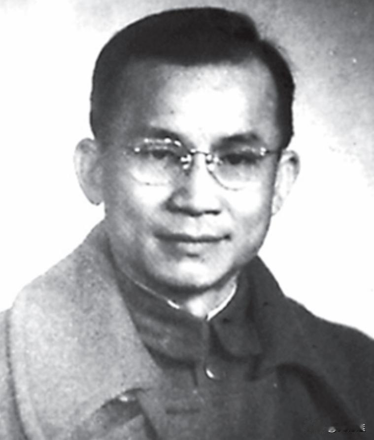 1943年6月，陕甘宁边区保安处处长陈泊，查阅毛主席近期日程表，得知两天后的上午