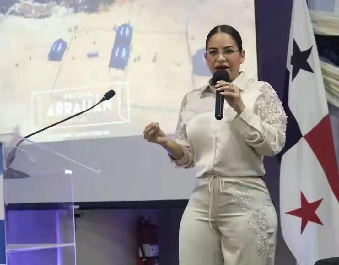 打脸了，巴拿马那个女市长佩尼亚尔巴，算是把“权力用错地方”演绎得淋漓尽致。1