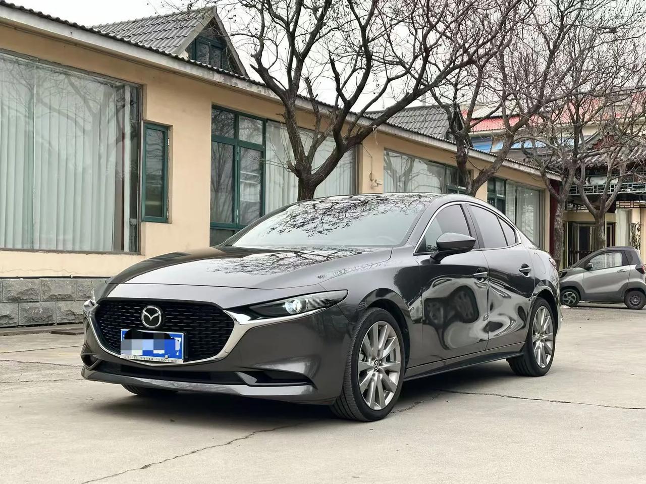 在售自营车，昂克赛拉23年8月上牌，2.0质雅，次世代昂克赛拉，铂钢灰，实表