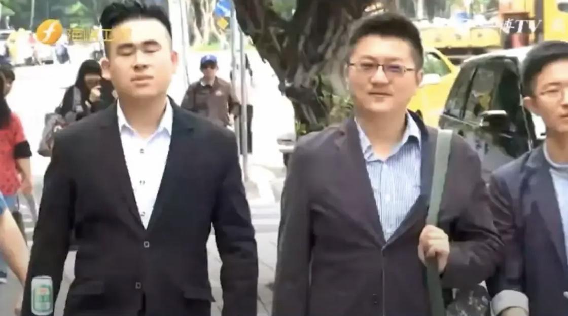 新党“三杰”闹分裂？这背后藏的可不是小矛盾！王炳忠、林明正死守“理念派”，高
