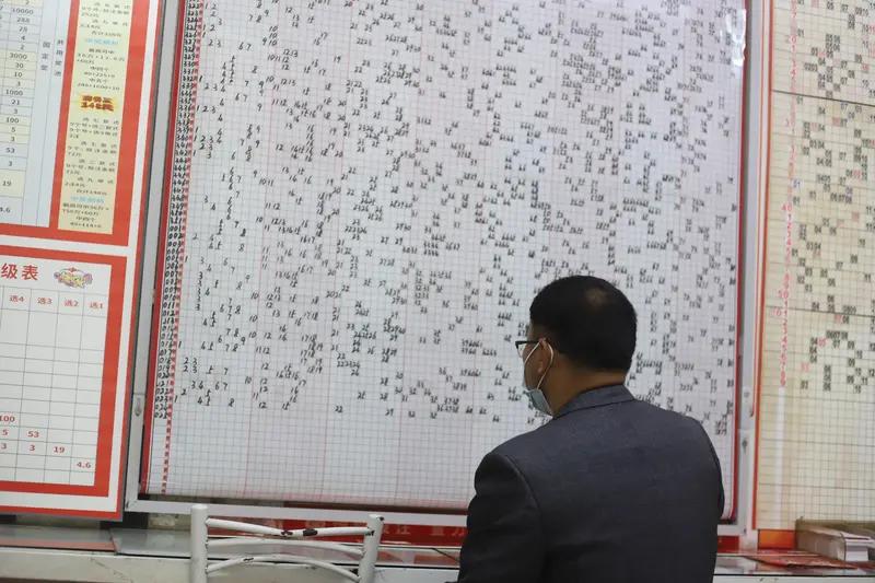 玩福彩3D的朋友都知道，杀号就是排除大概率不会出现的号码，能帮咱们缩小选号范围，