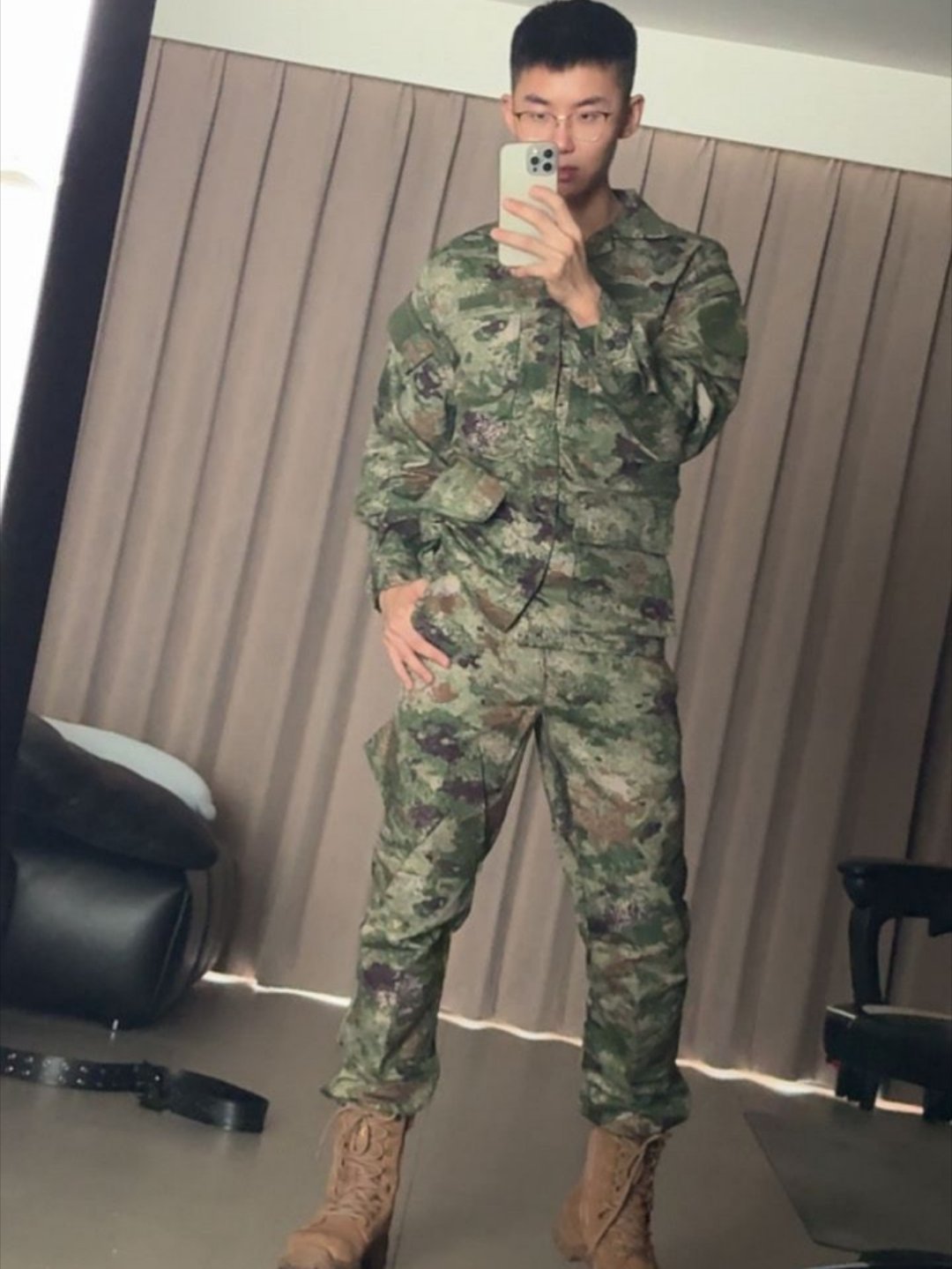 这种打屁股最疼了​​​