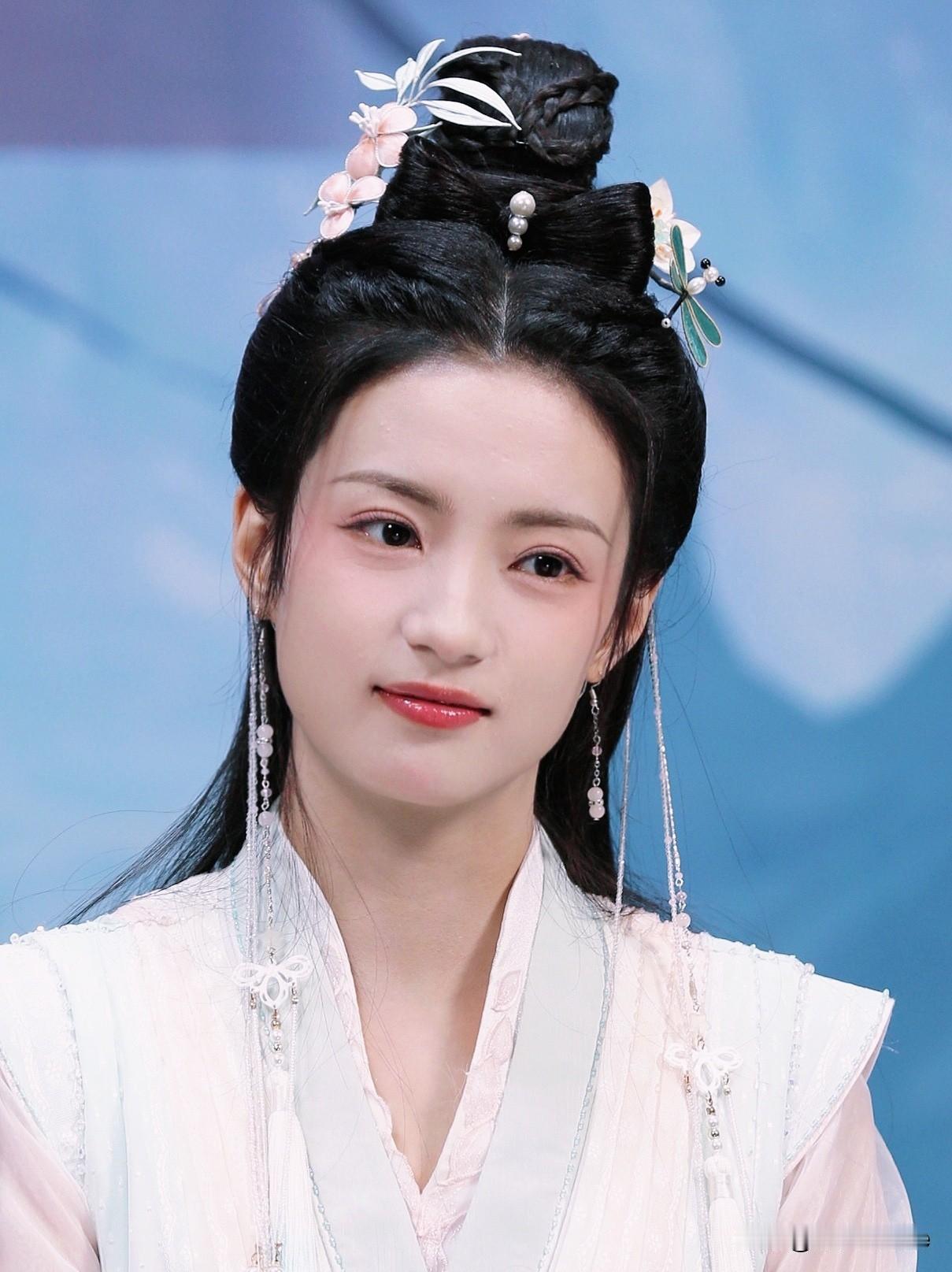 1月10日，杨洋《不让江山》女主还是周杰琼，李昀锐《归良辰》女主改为刘些宁！张