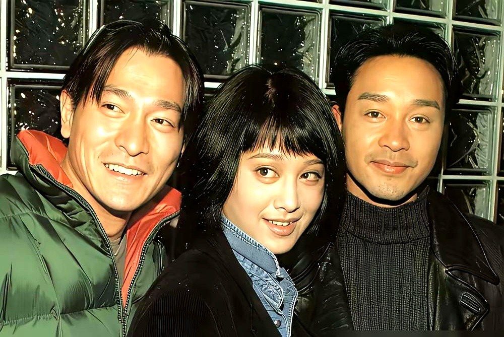 刘德华竟然觉得自己长得丑，当年差点以为TVB不会要他。时间倒回1981年，去考无线训练班的刘德华站在