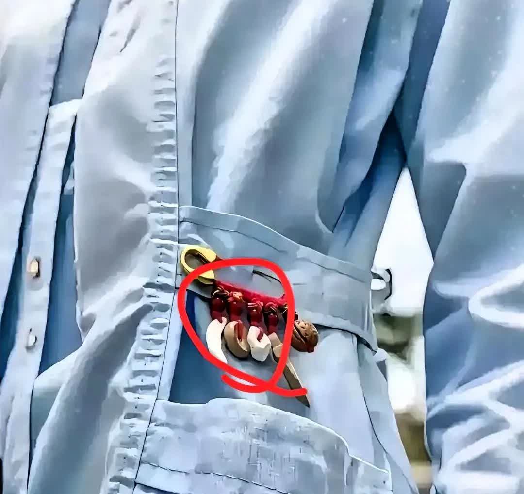 山东青岛一男子生病住院时，遇到一件奇怪的事，急寻网友解答！说起来，男