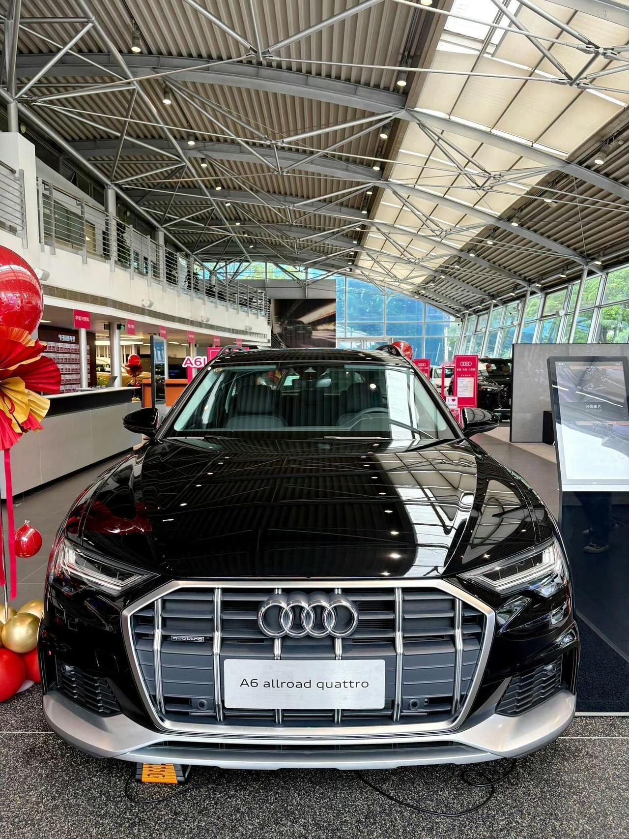 奥迪A6allroad堪称旅行车界的“六边形战士”。它1999年首次亮相，20